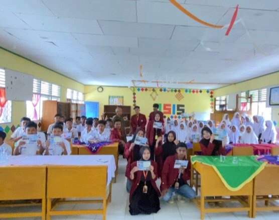 Foto bersama siswa-siswi SMP